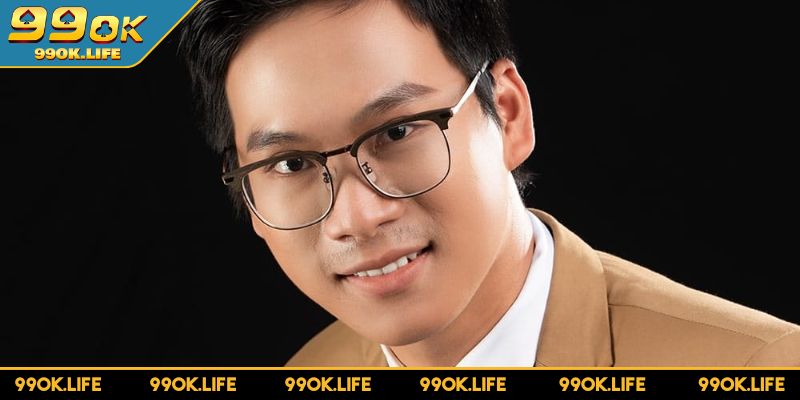 Sơ lược về tác giả Tuấn Tú